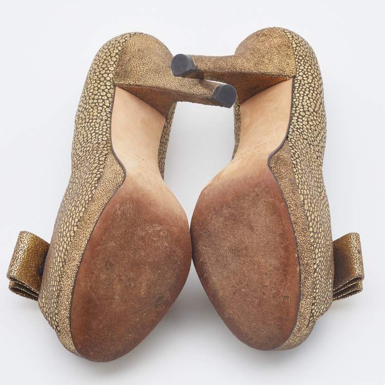 Pre Owned Fendi Metallic Gold Brocade Fabric Deco Peep Toe Bow Platform Pumps Size 37.5