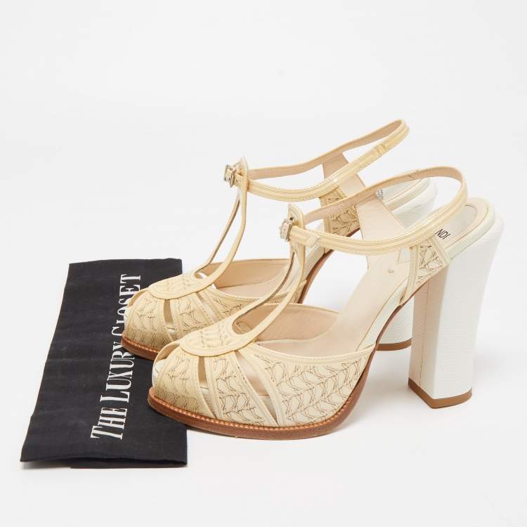 Pre Owned Fendi Cream/White Laser Cut Leather Block Heel Sandals Size 39