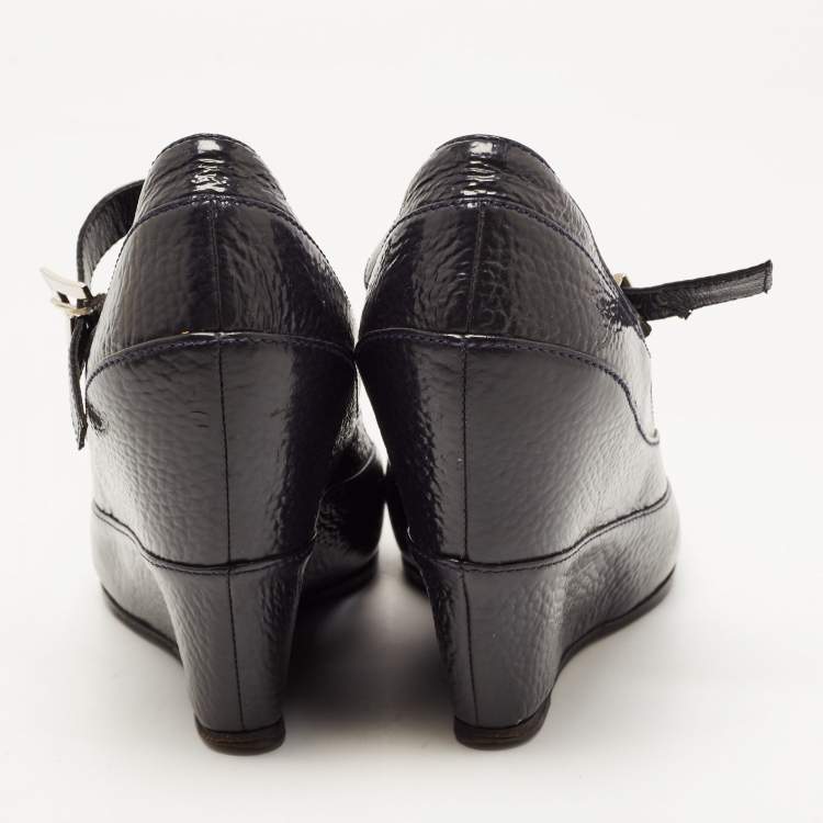 Pre Owned Fendi Two Tone Textured Leather Mary Jane Wedge Pumps Size 39