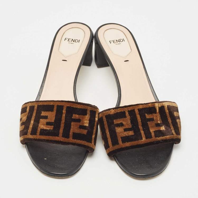 Pre Owned Fendi Two Tone Zucca Velvet Slide Sandals Size 39