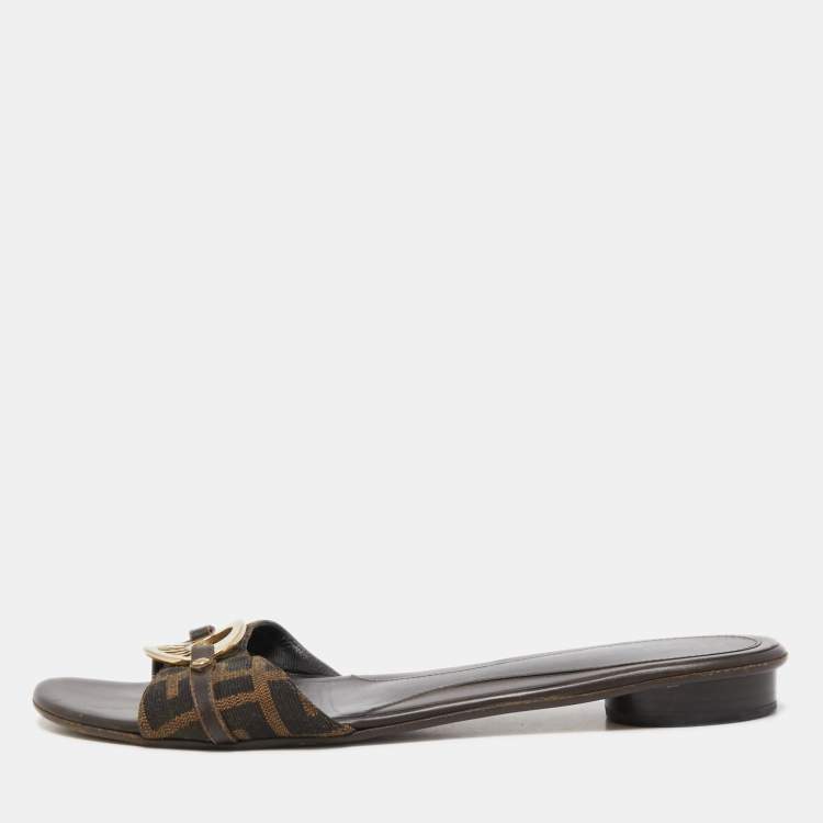 Fendi logo buckle online slide