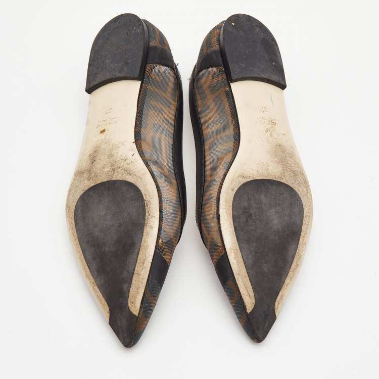 مملوكة مسبقًا Fendi Brown/Black Zucca Mesh and Leather Colibri Ballet Flats Size 37