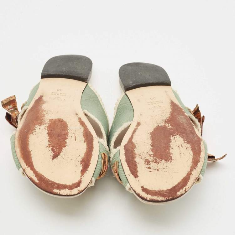 Pre Owned Fendi Beige/Green Fabric Crisscross Bow Flat Slides Size 38