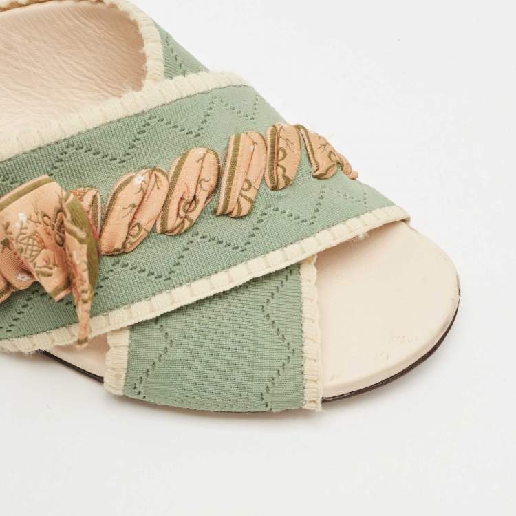 Pre Owned Fendi Beige/Green Fabric Crisscross Bow Flat Slides Size 38