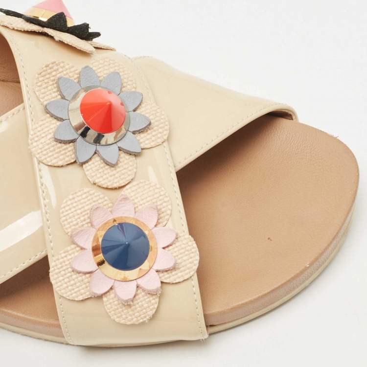 Pre Owned Fendi Beige Patent Leather Flowerland Criss Cross Flat Slides Size 38