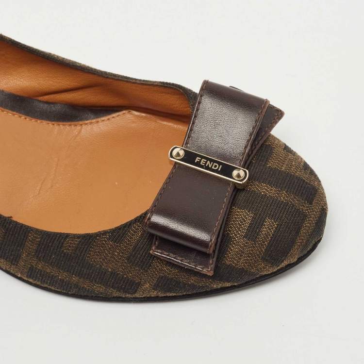 Pre Owned Fendi Brown Zucca Canvas and Leather Bow Round Toe Wedge Pumps Size 39
