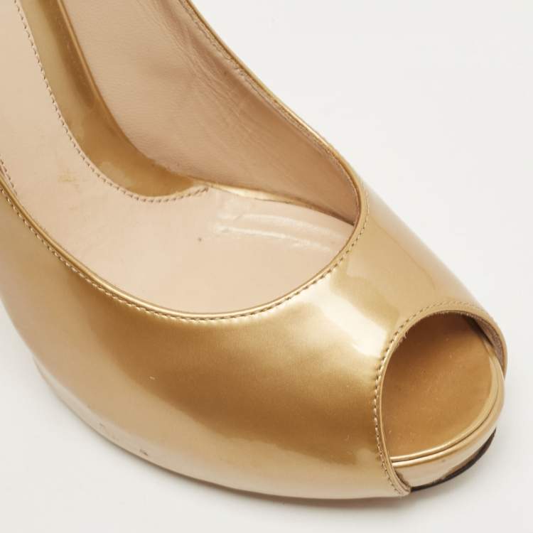Pre Owned Fendi Gold Patent Leather Zucca Heel Peep Toe Pumps Size 36