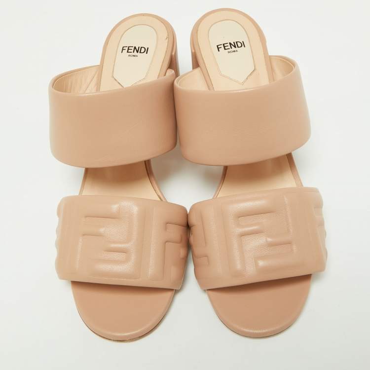 مملوكة مسبقًا Fendi Beige Leather FF Block Heel Slide Sandals Size 39.5