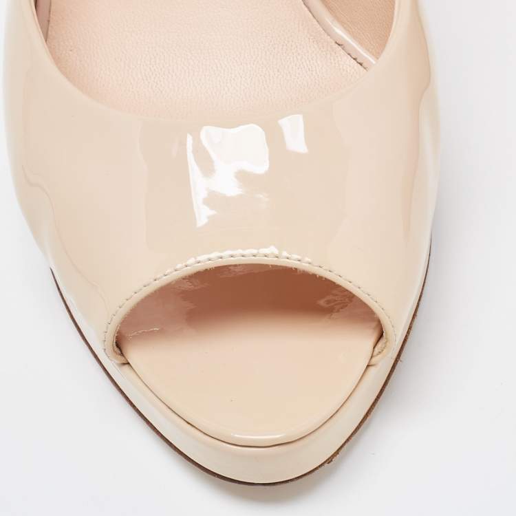 Pre Owned Fendi Beige Patent Leather Peep Toe Pumps Size 39