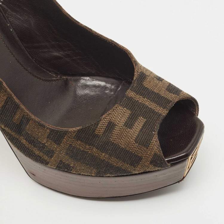 مملوكة مسبقًا Fendi Tobacco Zucca Canvas FF Slingback Pumps Size 37