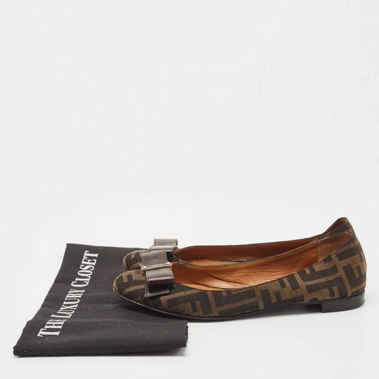 مملوكة مسبقًا Fendi Tobacco Zucca Canvas and Leather Bow Detail Ballet Flats Size 37