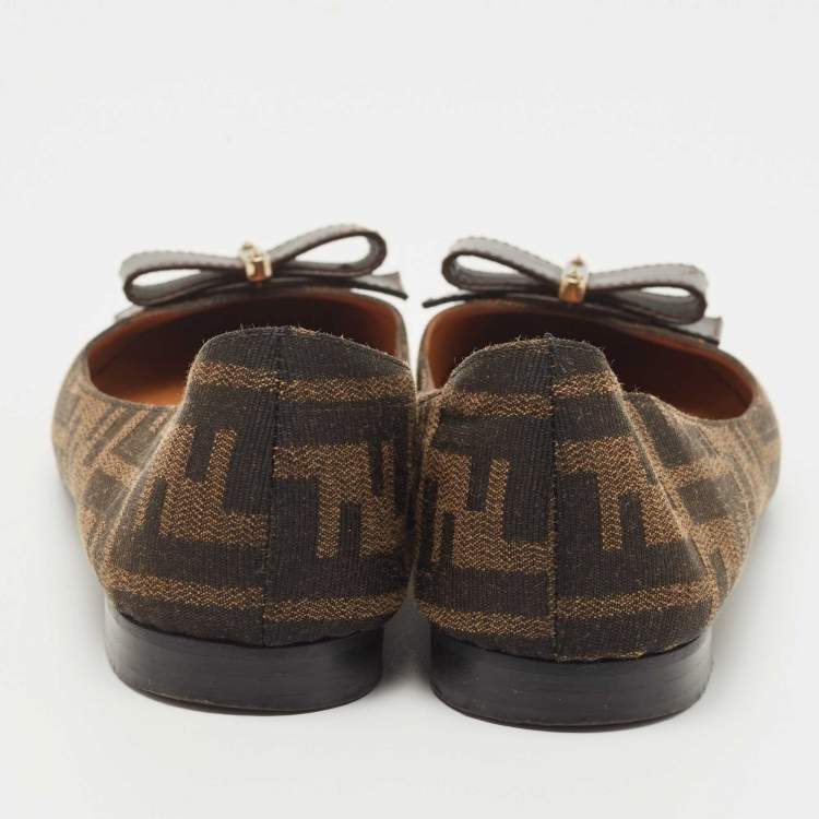 مملوكة مسبقًا Fendi Tobacco Zucca Canvas and Leather Bow Detail Ballet Flats Size 37