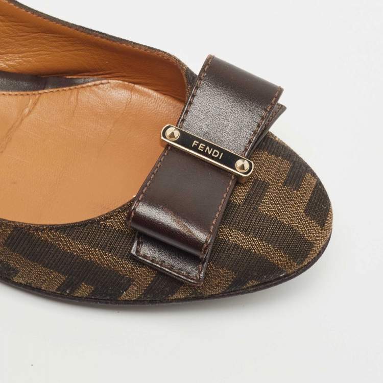 مملوكة مسبقًا Fendi Tobacco Zucca Canvas and Leather Bow Detail Ballet Flats Size 37