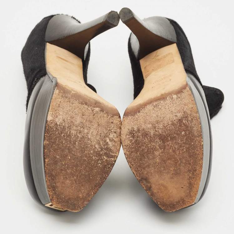 م�ملوكة مسبقًا Fendi Black Leather And Suede Fendista Ankle Boots Size 36.5