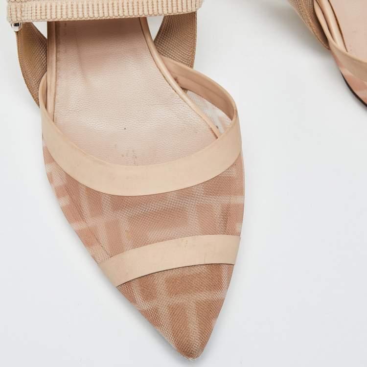 مملوكة مسبقًا Fendi Beige Mesh and Fabric Colibri Pointed Pumps Size 38.5