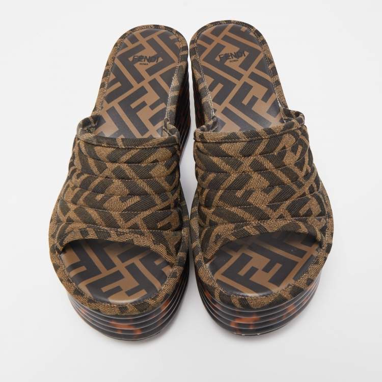 Pre Owned Fendi Brown/Green Zucca Canvas Promenade Wedge Platform Slide Sandals Size 39