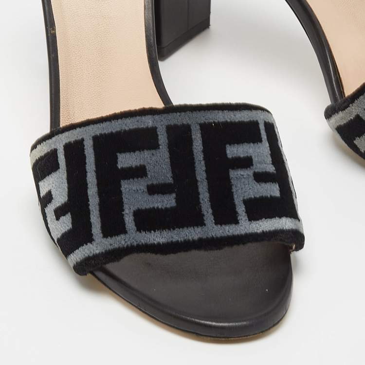 Pre Owned Fendi Black/Grey Zucca Velvet Open Toe Slide Sandals Size 38.5