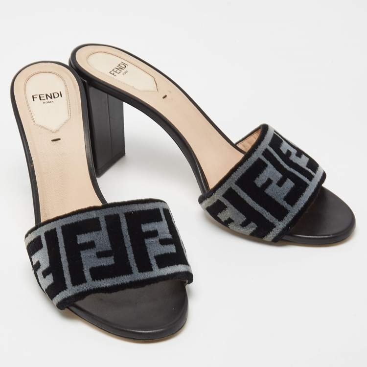 Pre Owned Fendi Black/Grey Zucca Velvet Open Toe Slide Sandals Size 38.5