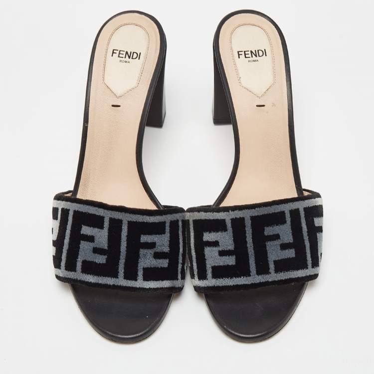 Pre Owned Fendi Black/Grey Zucca Velvet Open Toe Slide Sandals Size 38.5