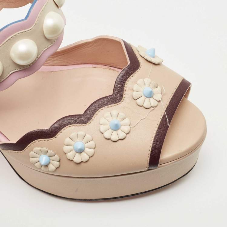 Pre Owned Fendi Pink/Beige Leather Pearl Studded Accents Sandals Size  39