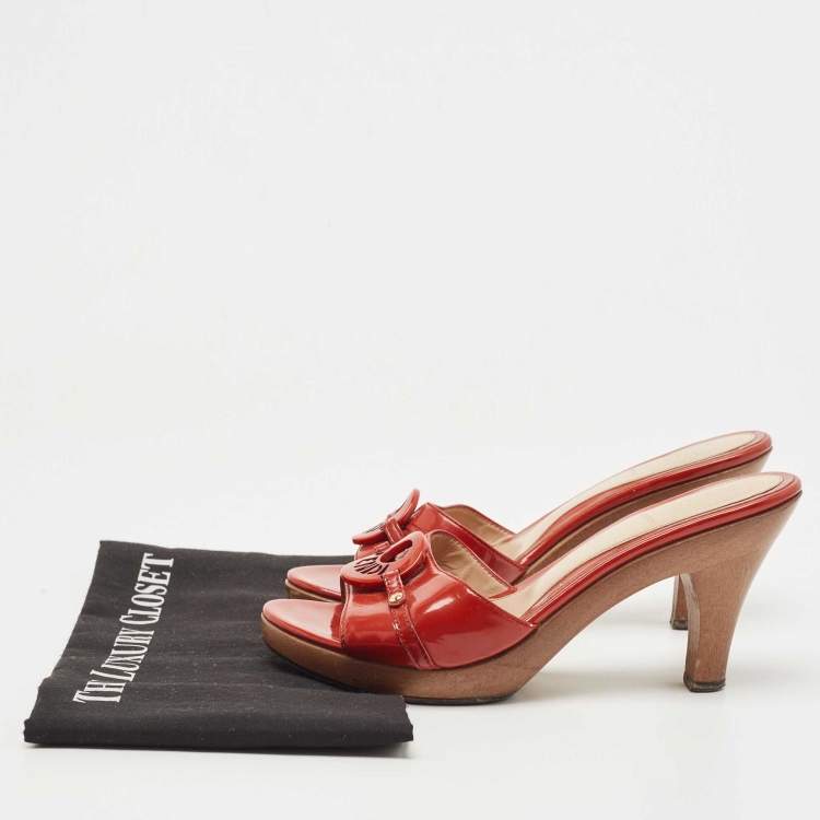 Pre Owned Fendi Red Patent Leather Logo Slide Sandals Size 37.5