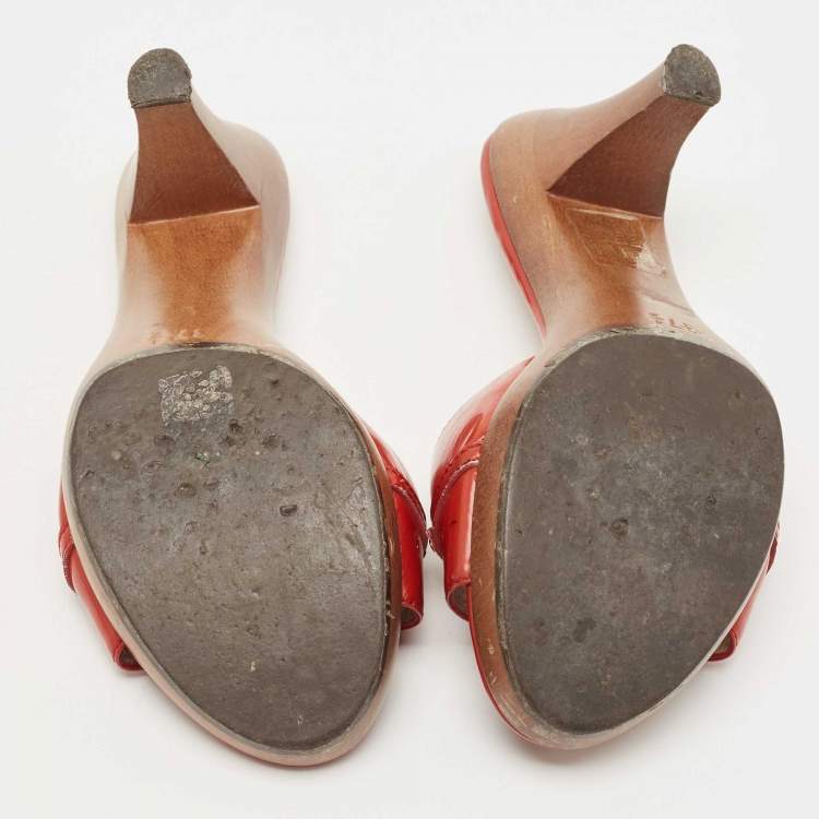 Pre Owned Fendi Red Patent Leather Logo Slide Sandals Size 37.5