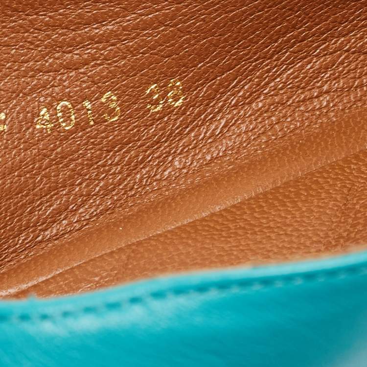 مملوكة مسبقًا Fendi Turquoise Leather Bow Scrunch Ballet Flats Size 38
