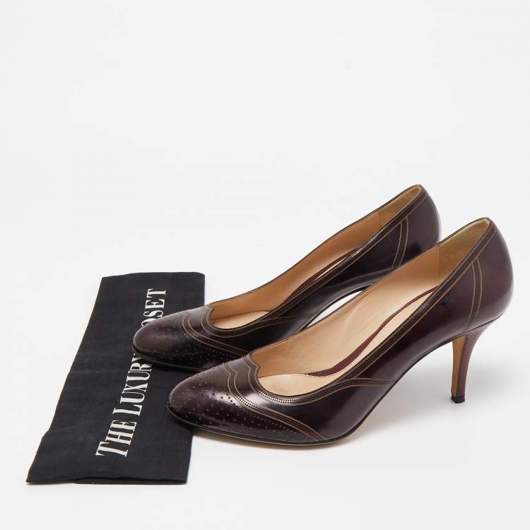 Pre Owned Fendi Brown Leather Perforated Brogue Detail Pumps Size 39.5