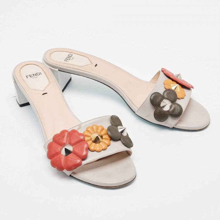 مملوكة مسبقًا Fendi Multicolor Leather Flowerland  Slide Sandals Size 38