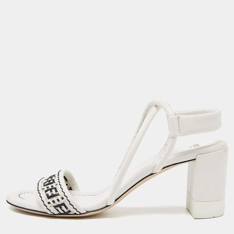 مملوكة مسبقًا Fendi White/Black Leather Block Heel Ankle Strap Sandals Size 38