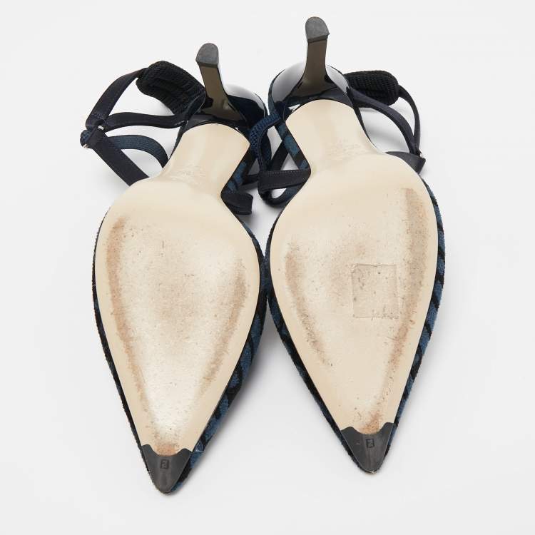 Pre Owned Fendi Navy Blue/Black Zucca Velvet Colibri Pumps Size 37.5