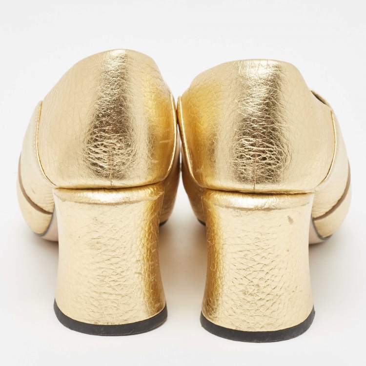 Pre Owned Fendi Gold textured Leather Geometric Stud Loafer Pumps Size 38.5