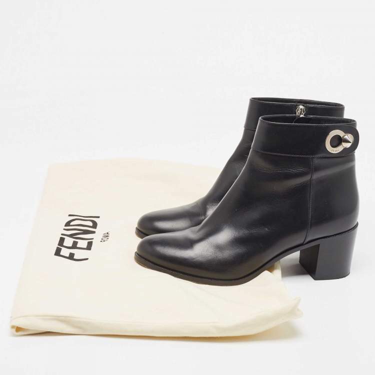 مملوكة مسبقًا Fendi Black Leather Ankle Boots Size 39.5
