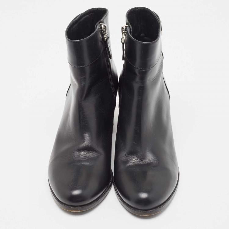 مملوكة مسبقًا Fendi Black Leather Ankle Boots Size 39.5