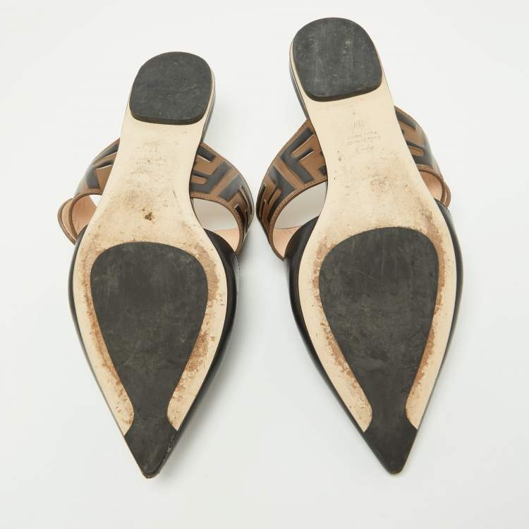 Pre Owned Fendi Black/Tobacco Zucca Leather Flat Mule Sandals Size 37