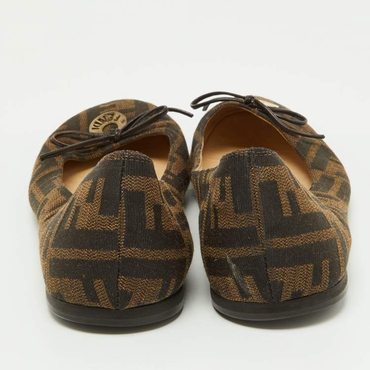 مملوكة مسبقًا Fendi Tobacco Zucca Canvas Logo Bow Ballet Flats Size 38