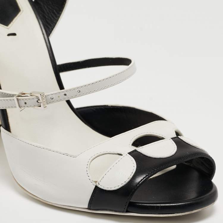 مملوكة مسبقًا Fendi Black/White Leather Ankle Strap Sandals Size 38.5