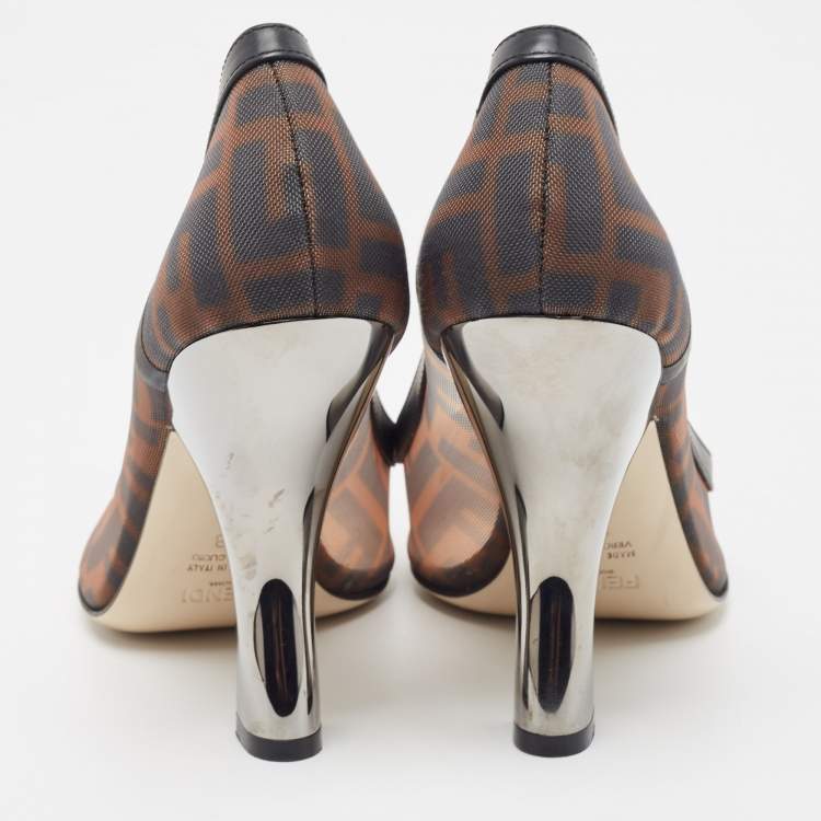 مملوكة مسبقًا Fendi Beige/Black Leather And Mesh Colibri Logo Pointed Toe Pumps Size 38