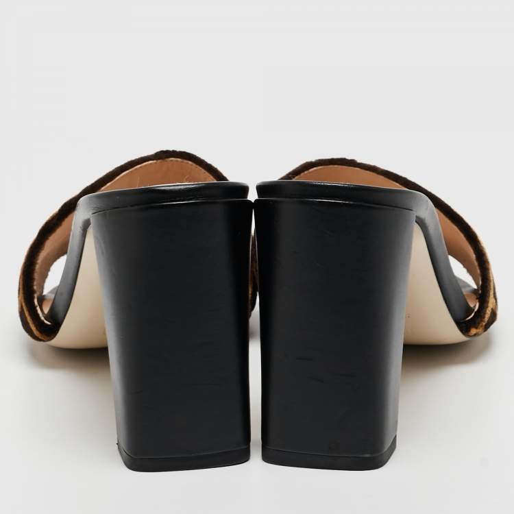 Pre Owned Fendi Brown/Beige Zucca Velvet Slide Sandals Size 39
