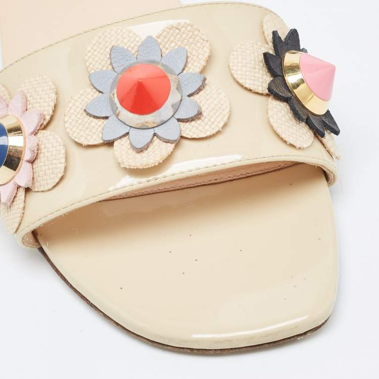 Pre Owned Fendi Beige Patent Leather Flower Embellished Flat Slides Size 38