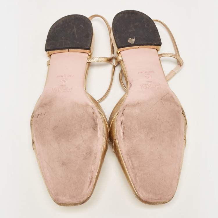 مملوكة مسبقًا Fendi Gold Leather T-Strap Flat Sandals Size 38
