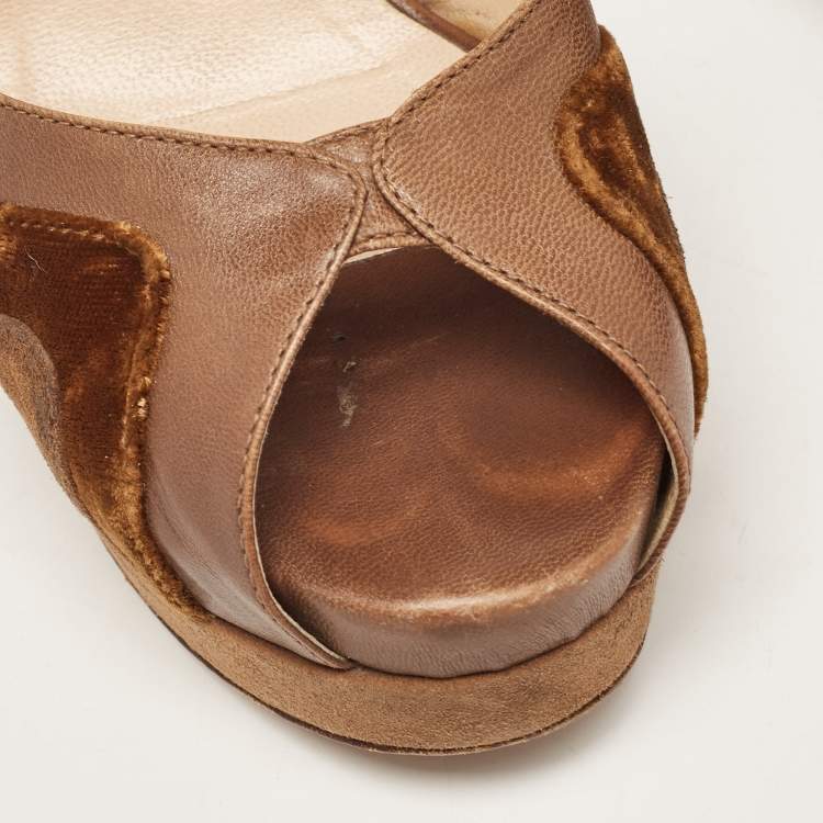 Pre Owned Fendi Beige/Brown Leather Velvet Ankle Strap Pumps Size 40 