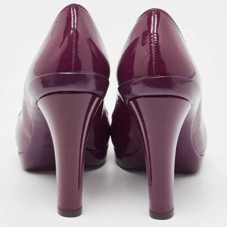 Pre Owned Fendi Burgundy Patent Leather Buckle Detail  Round Toe Pumps Size 36.5