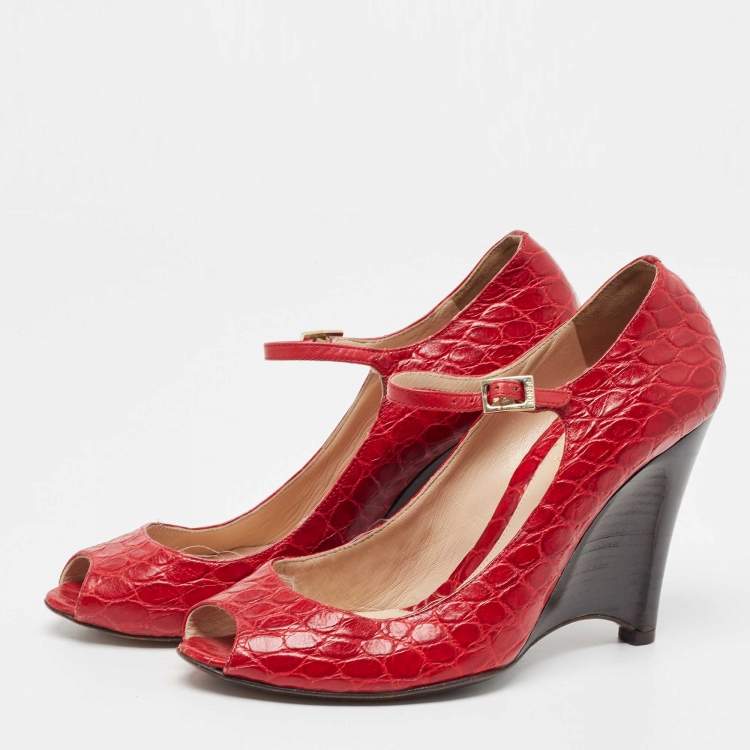 Pre Owned Fendi Red Croc Embossed Leather Peep Toe Wedges Pumps Size 39.5