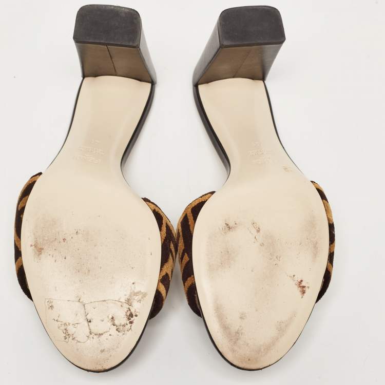 مملوكة مسبقًا Fendi Brown Velvet Slide Sandals Size 41