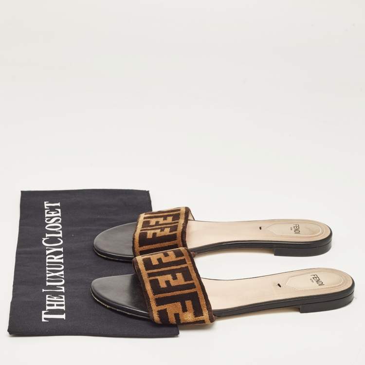 Pre Owned Fendi Black/Brown Zucca Velvet Slide Flats Size 39