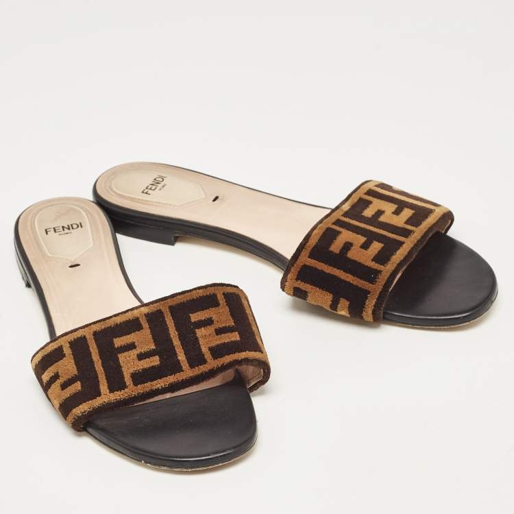 Pre Owned Fendi Black/Brown Zucca Velvet Slide Flats Size 39