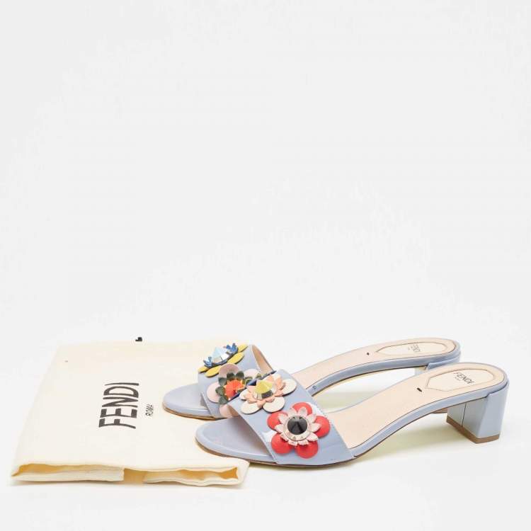 مملوكة مسبقًا Fendi Blue Patent Leather Flowerland Slide Sandals Size 38.5