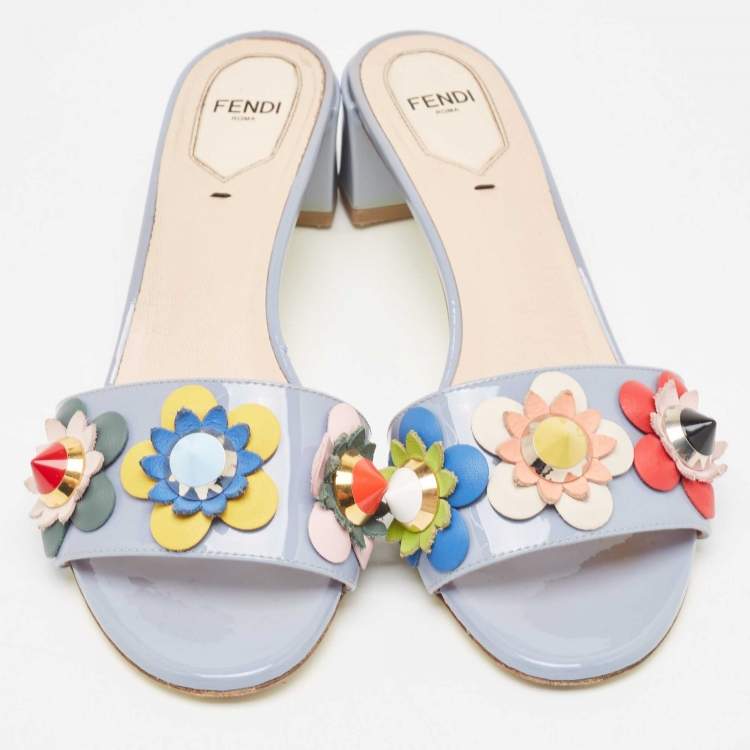 مملوكة مسبقًا Fendi Blue Patent Leather Flowerland Slide Sandals Size 38.5