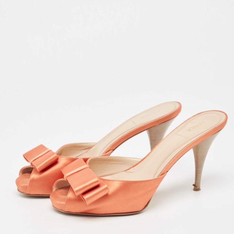 Pre Owned Fendi Orange Satin Bow Slide Sandals Size 40.5